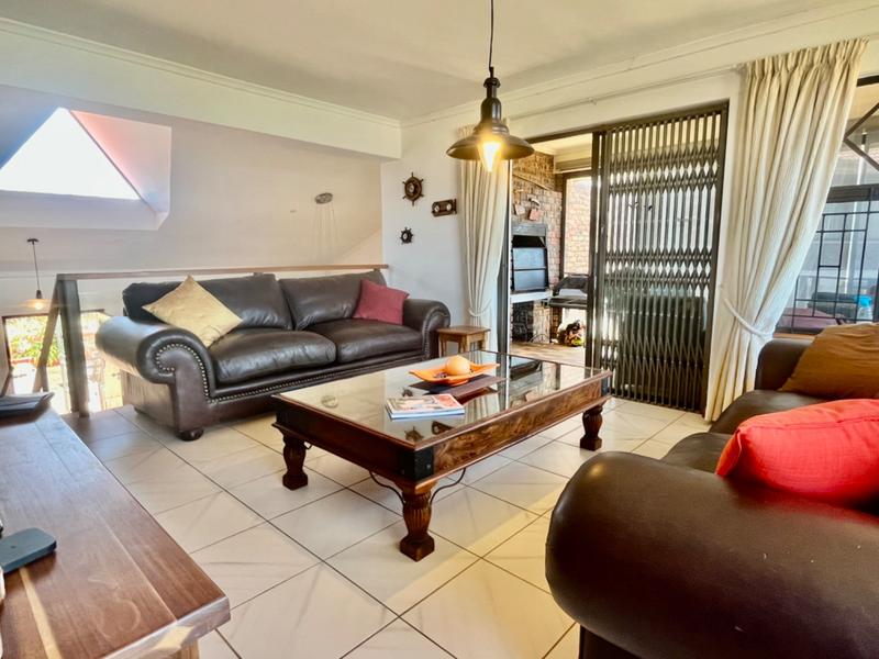 3 Bedroom Property for Sale in Fraaiuitsig Western Cape